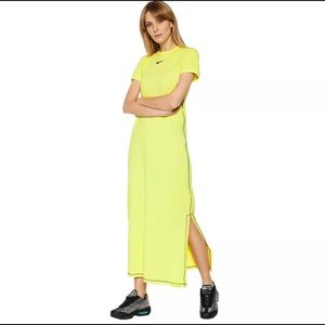 Nike ICON Clash Maxi Dress